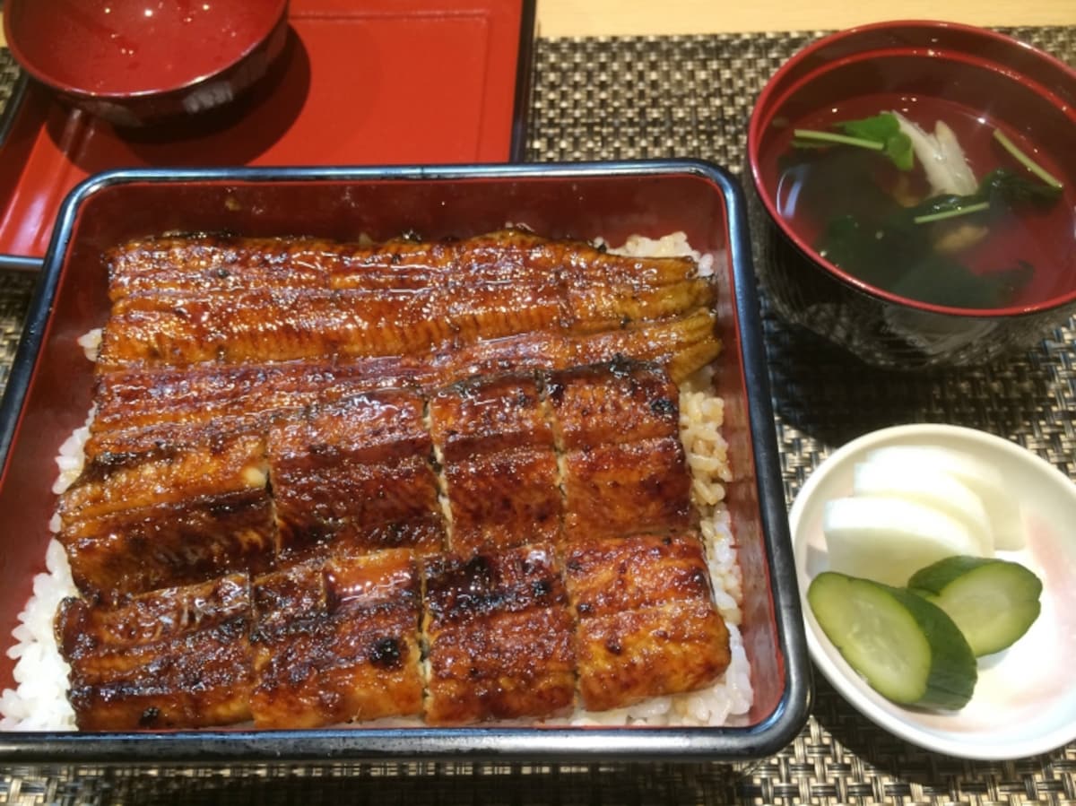 うなぎ創作 鰻樹　通称「あぐり重」