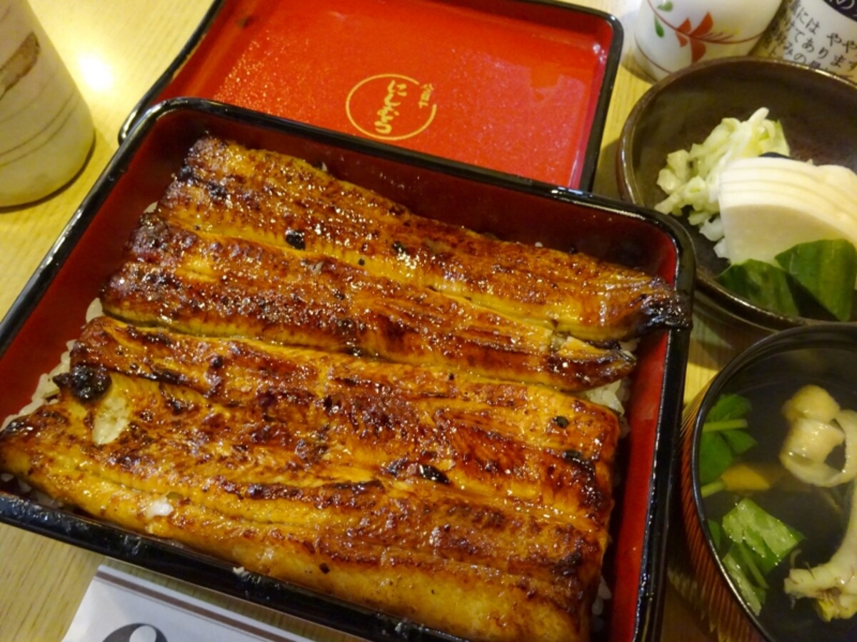 八ツ目や にしむら目黒店　うな重定食(上)
