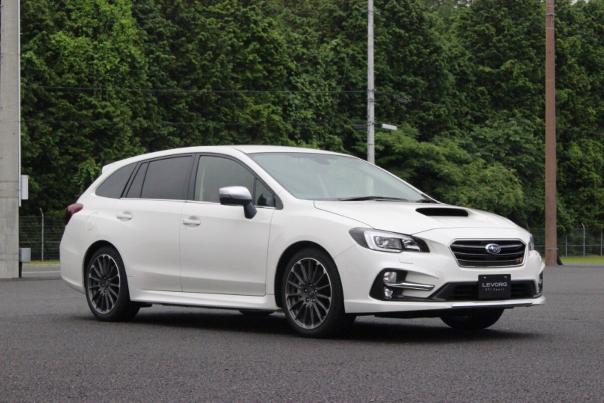 スバル・レヴォーグSTI Sport