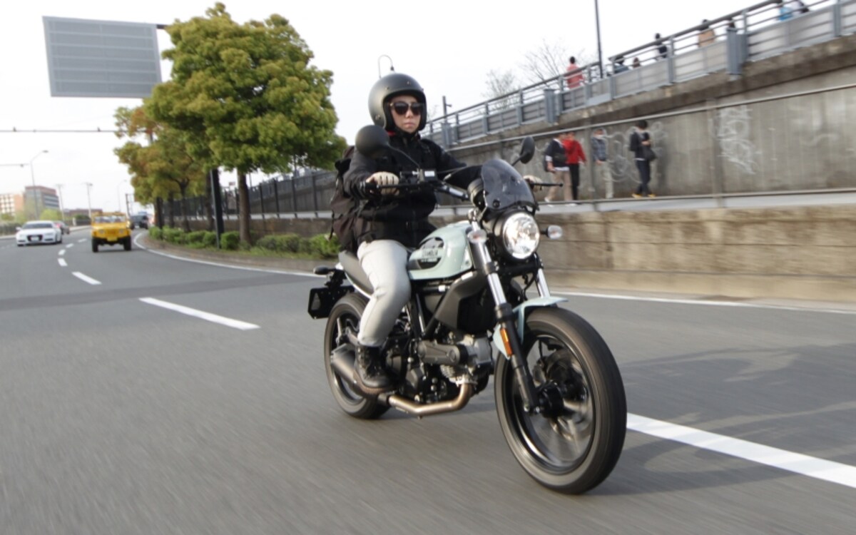 ドゥカティ スクランブラーSixty2を愛車に、仕事とプライベートの両方でバイクの楽しみ方を広げていっている