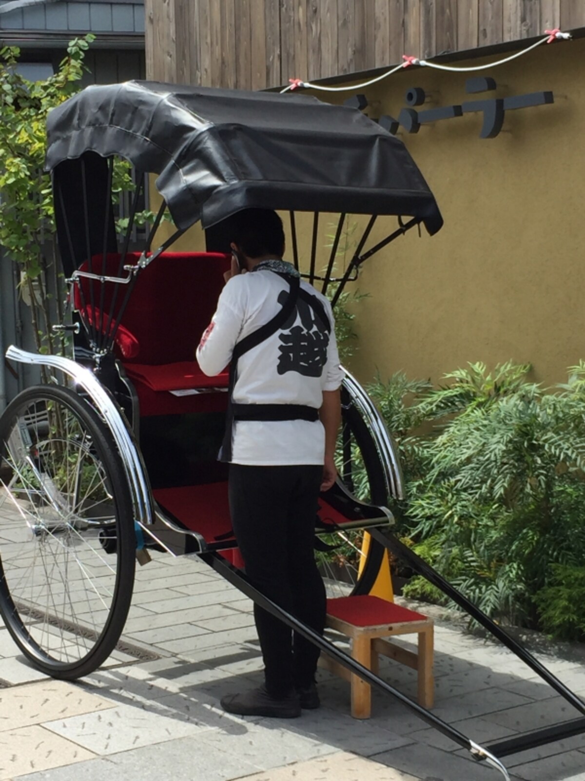 人力車、乗ってみたい。