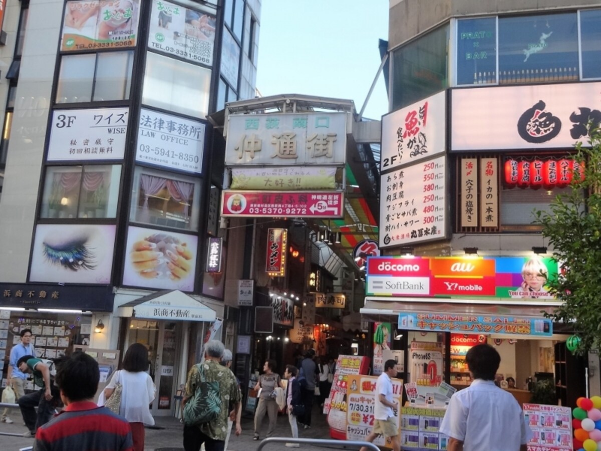 昔ながらのアーケード商店街