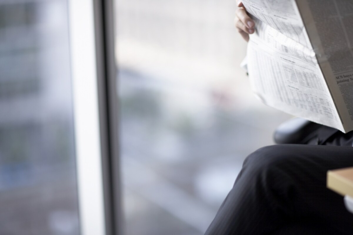 事前調査では新聞などからも業界情報を得る
