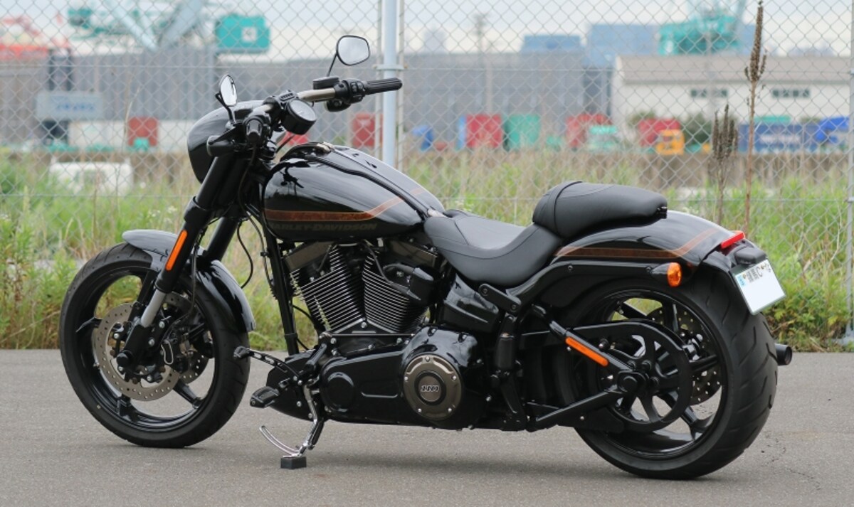 ハーレーダビッドソン FXSE CVO プロストリート ブレイクアウト