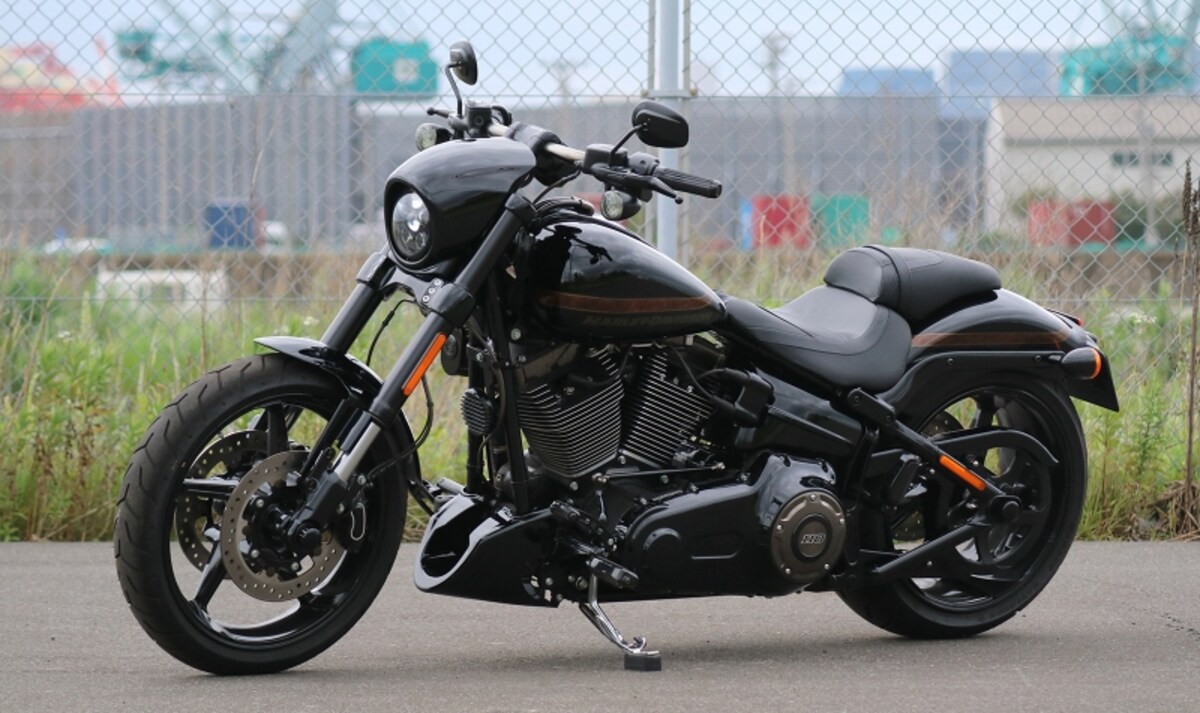 ハーレーダビッドソン FXSE CVO プロストリート ブレイクアウト