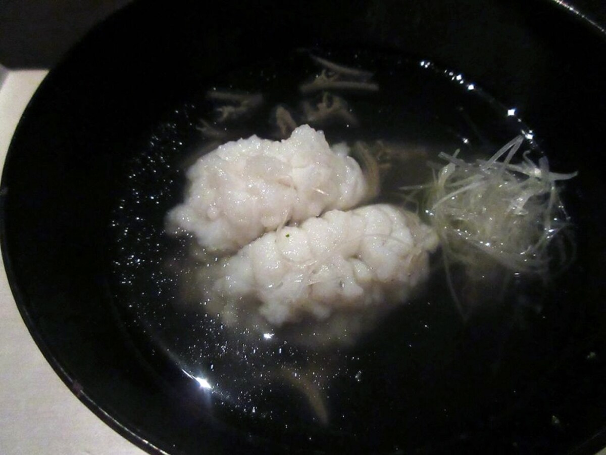 御椀／鱧葛叩き・梅雫