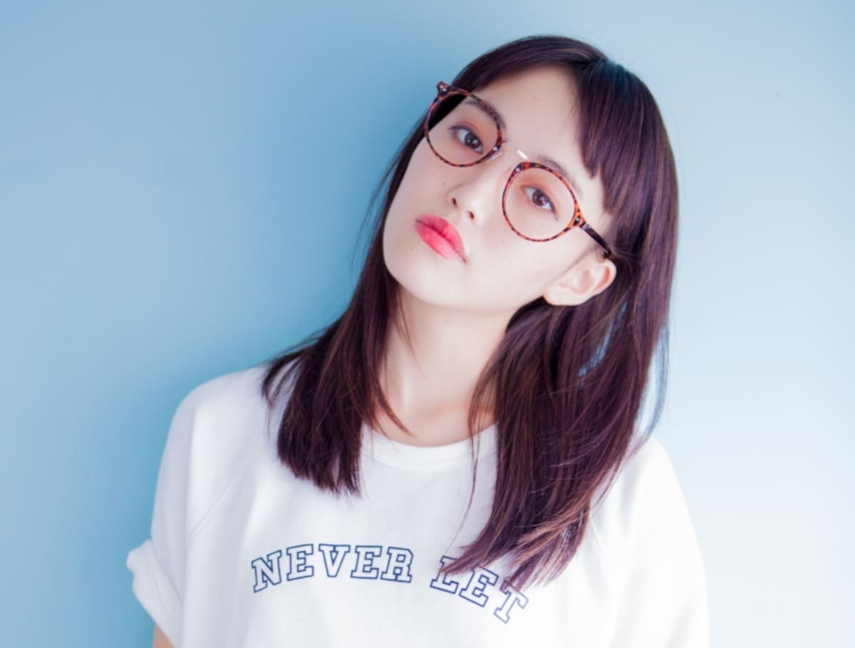 眼鏡女子に似合う髪型