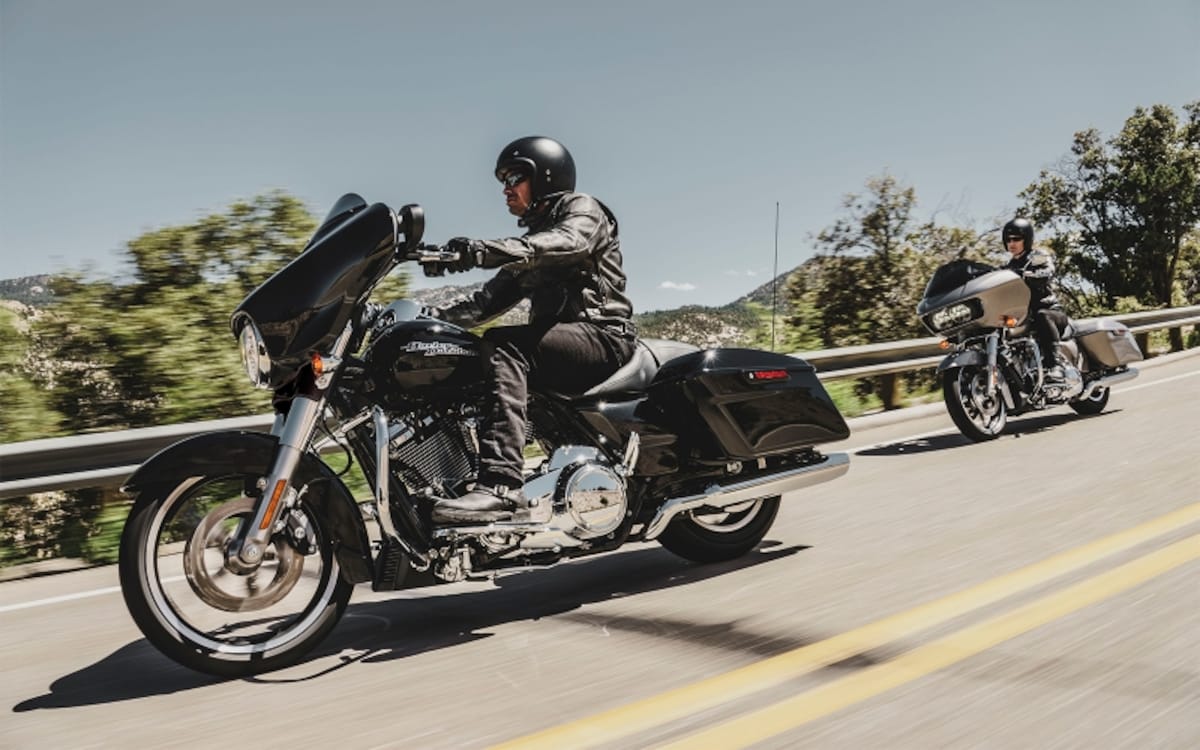 新型Vツインエンジン「ミルウォーキーエイト」（排気量1,745cc）を搭載し、歴代最強のパワーを手に入れた最新ツーリングモデルに迫る
