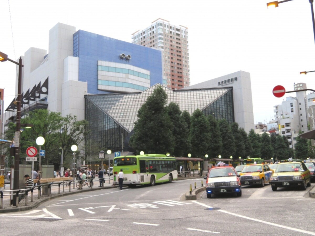 東京芸術劇場