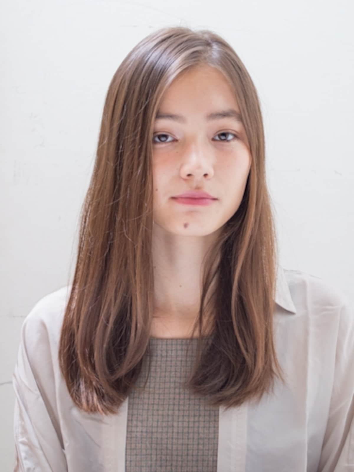 胸上のセミロングスタイル