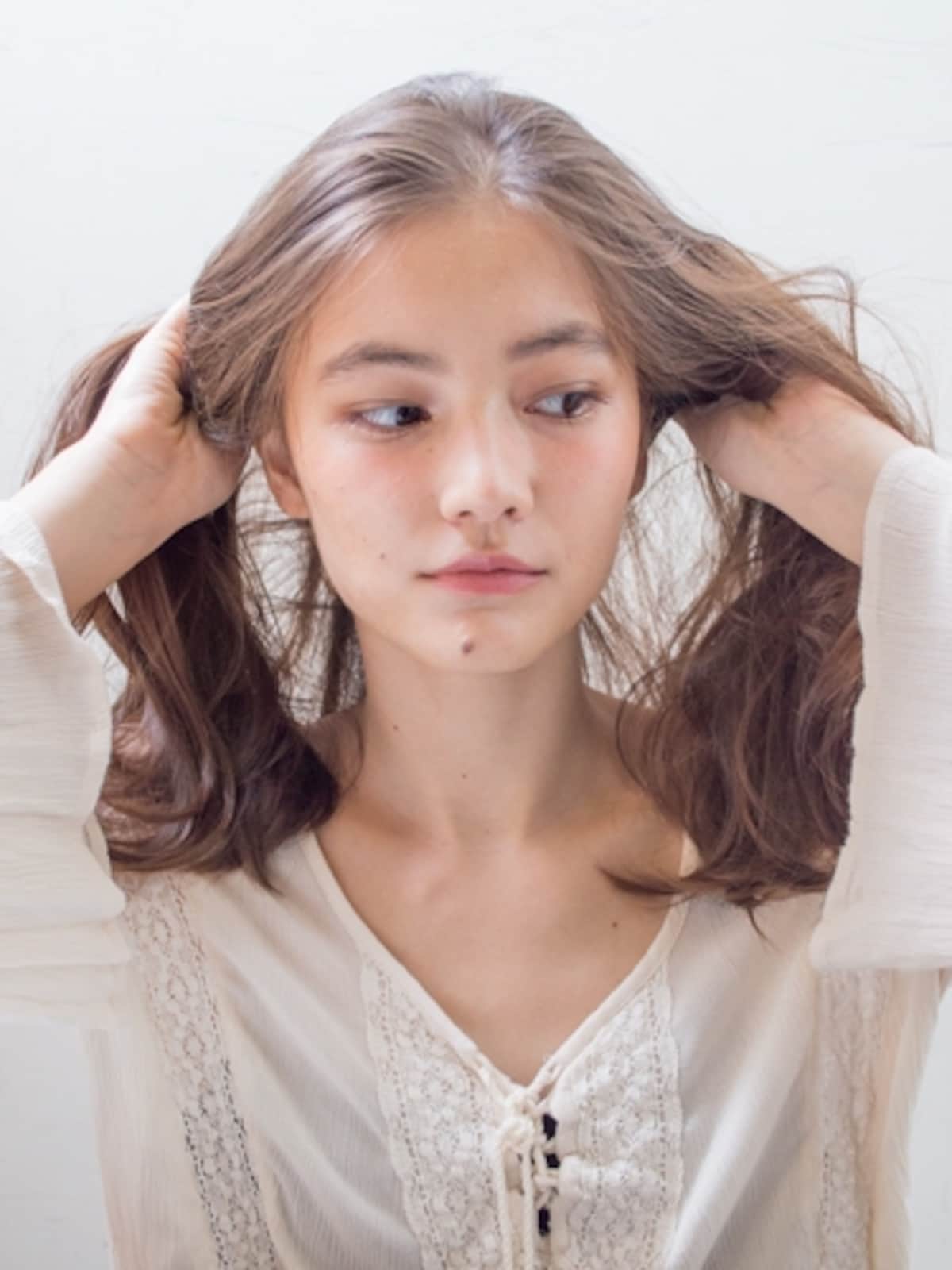根元からワックスをつける