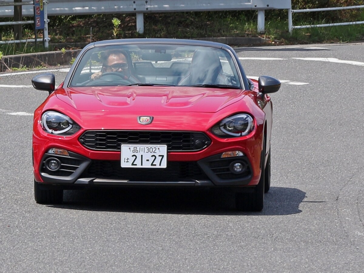 アバルト124スパイダー