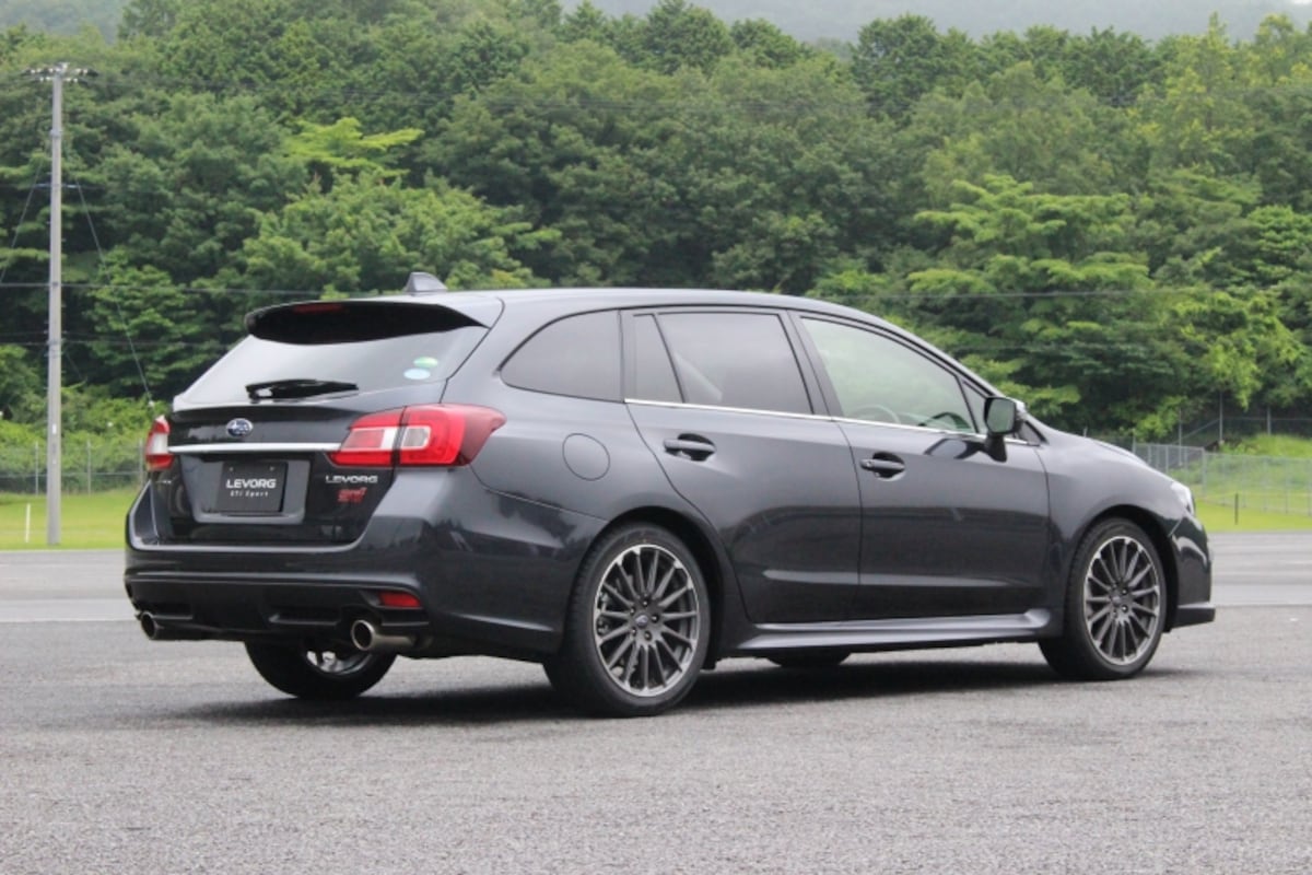 スバル・レヴォーグSTI Sport