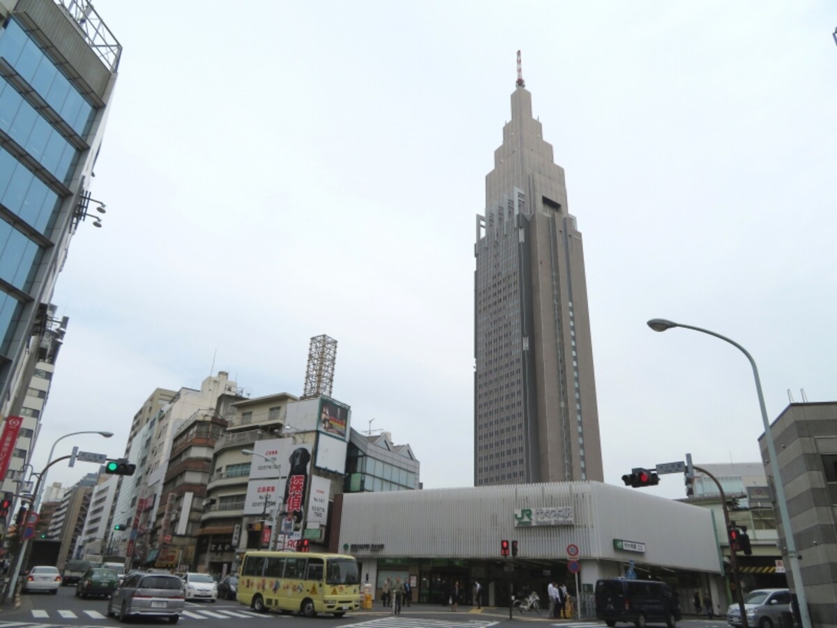 代々木駅前