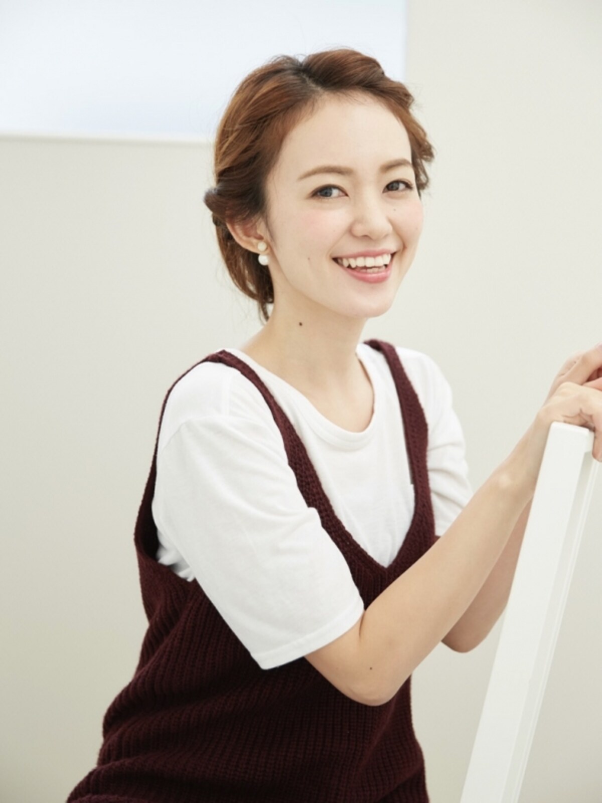 顔周りねじり編み込みのルーズヘアアレンジ