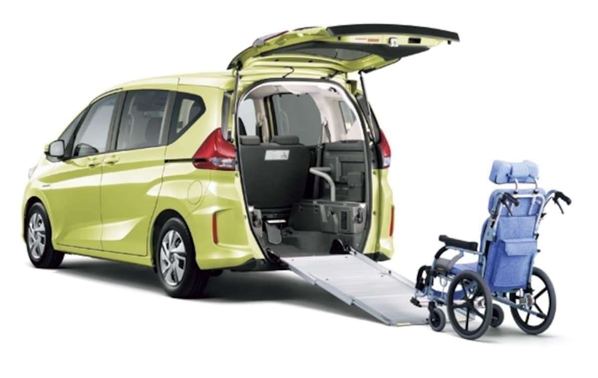 フリード＋ HYBRID G 車いす仕様車(シトロンドロップ)