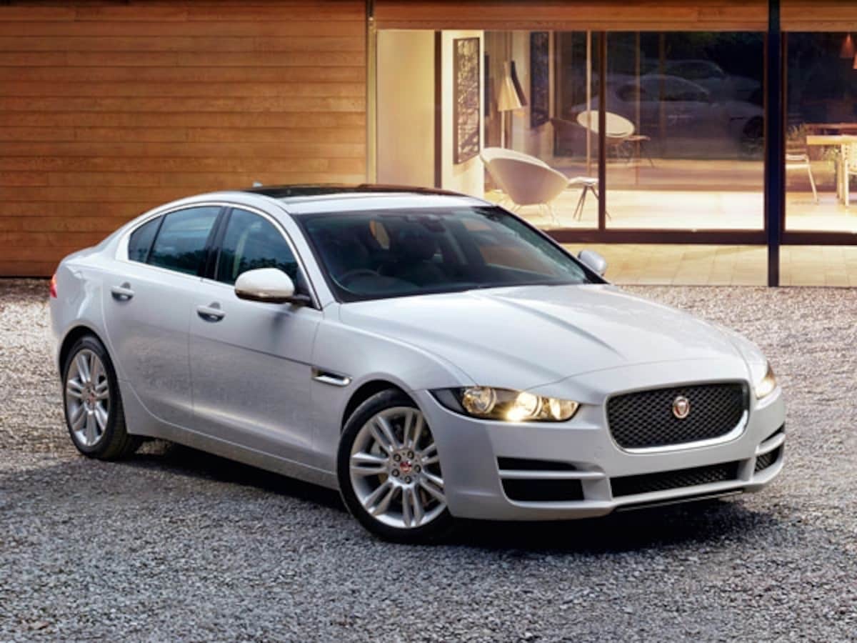 ジャガーXE