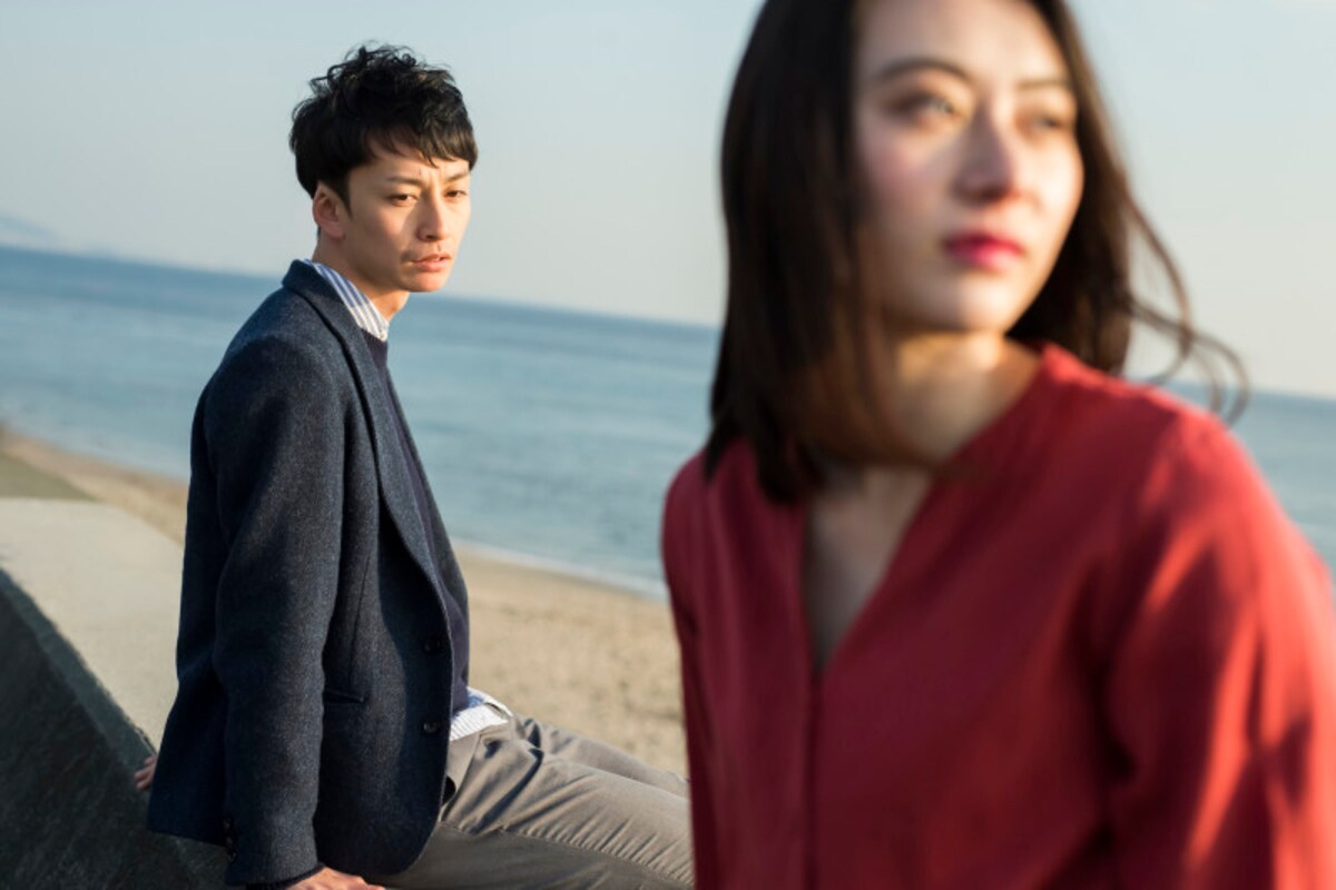 青天の霹靂に、男性側はショックを受けるでしょう。だけど彼女も悩んで、他の人を選ぶ決意をしたのかも？