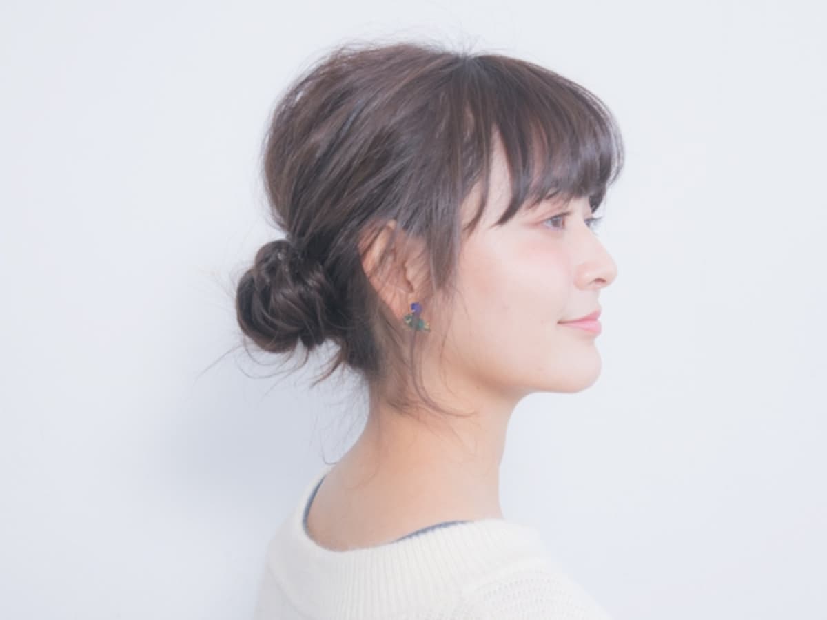小顔に見せる低めのおだんごの作り方