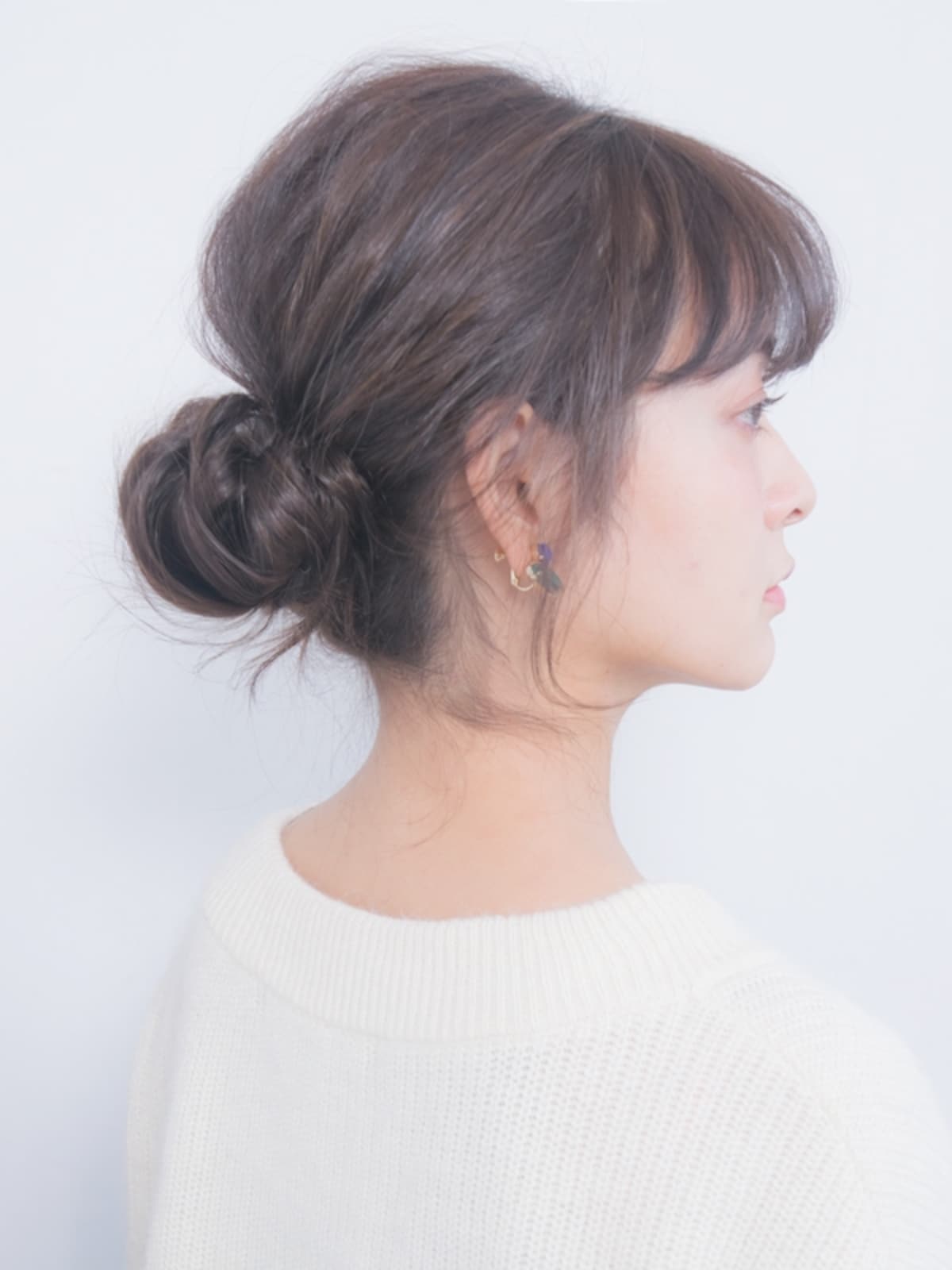 小顔に見せる低めのおだんごの作り方