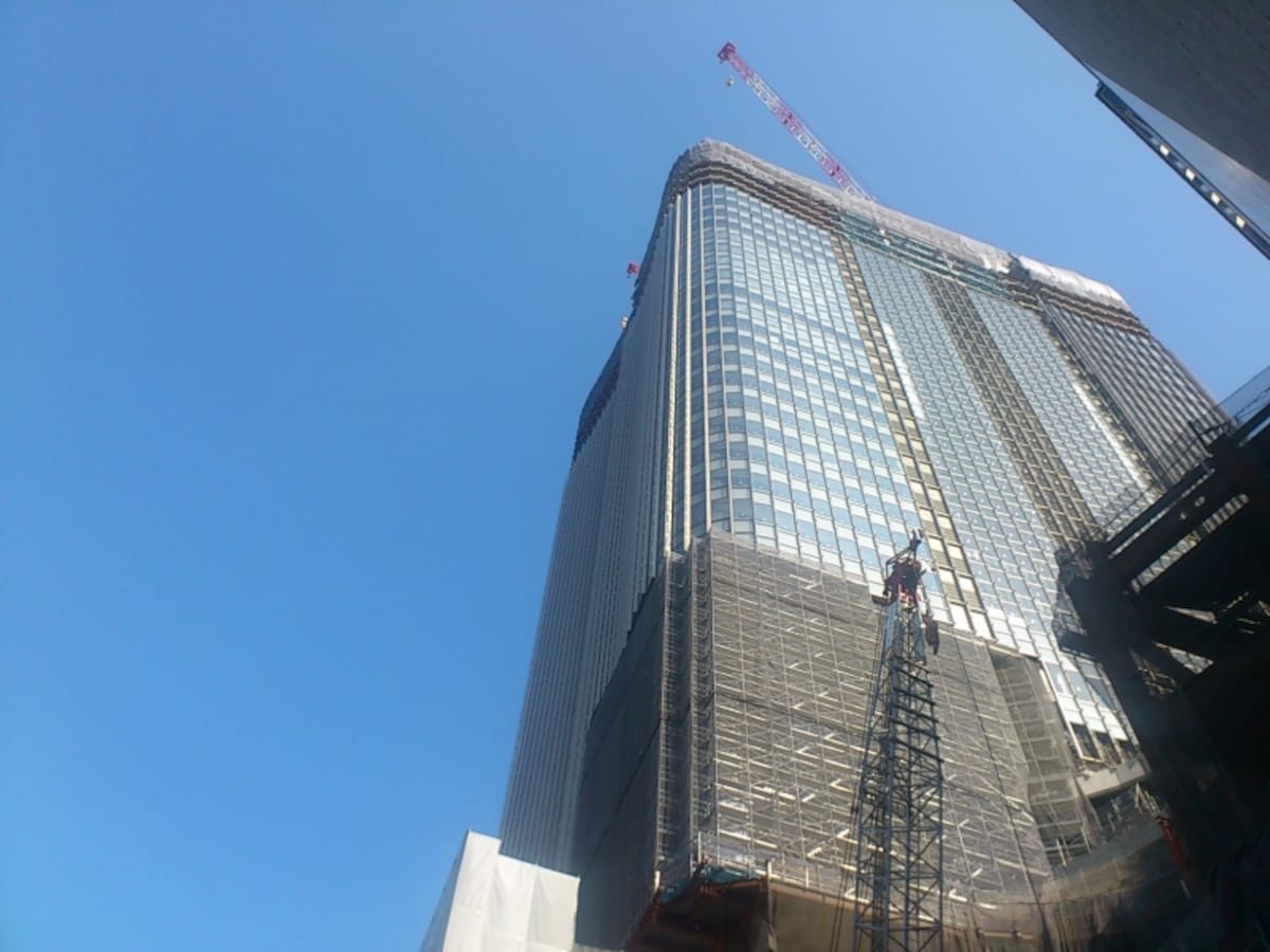 日比谷で建設中のオフィスビル