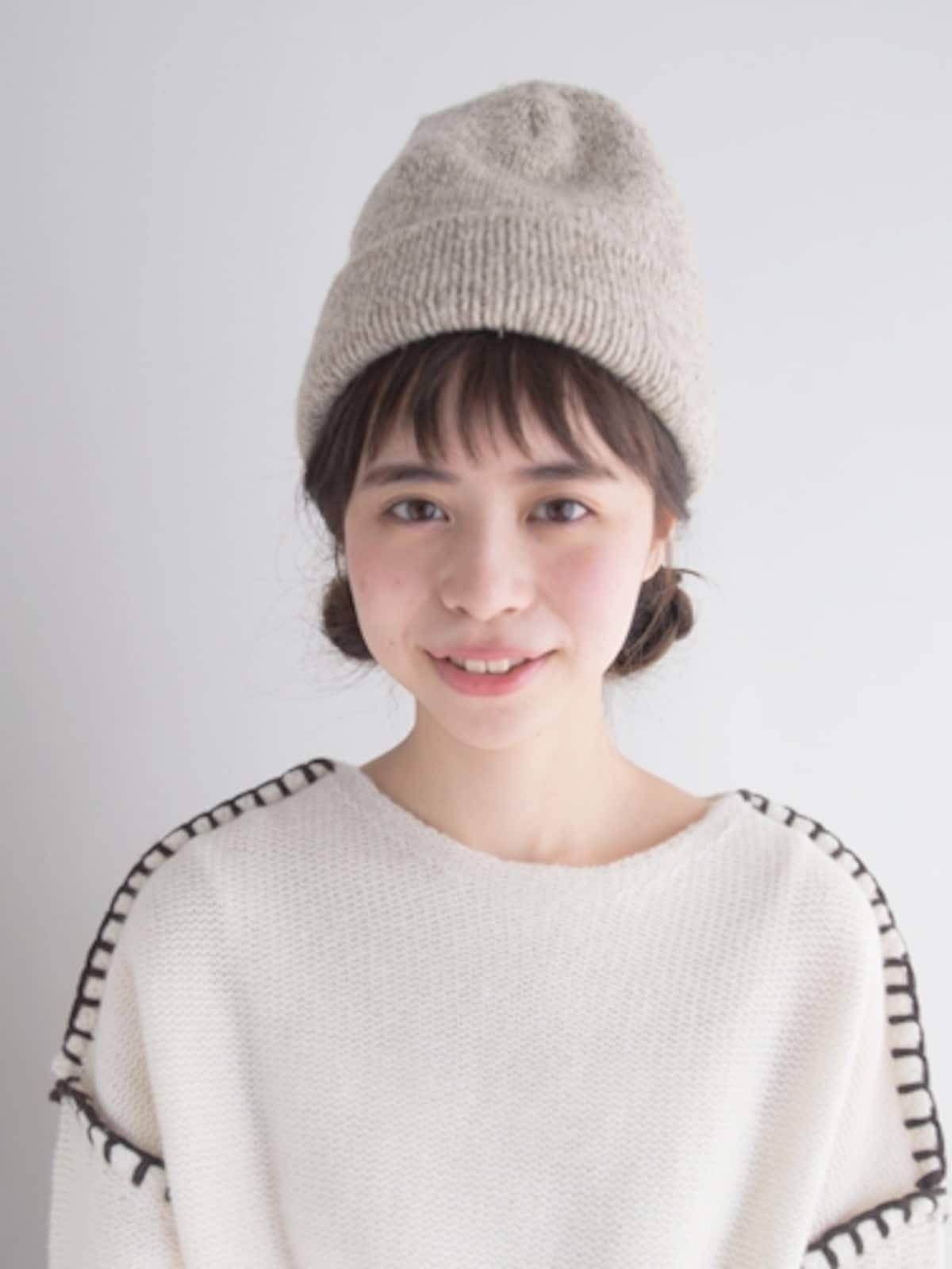 ニット帽に似合う三つ編みアレンジ