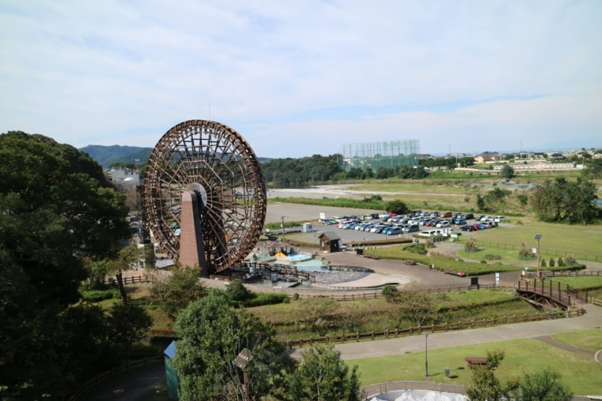 本館展示室の展望台から見る「川の博物館」