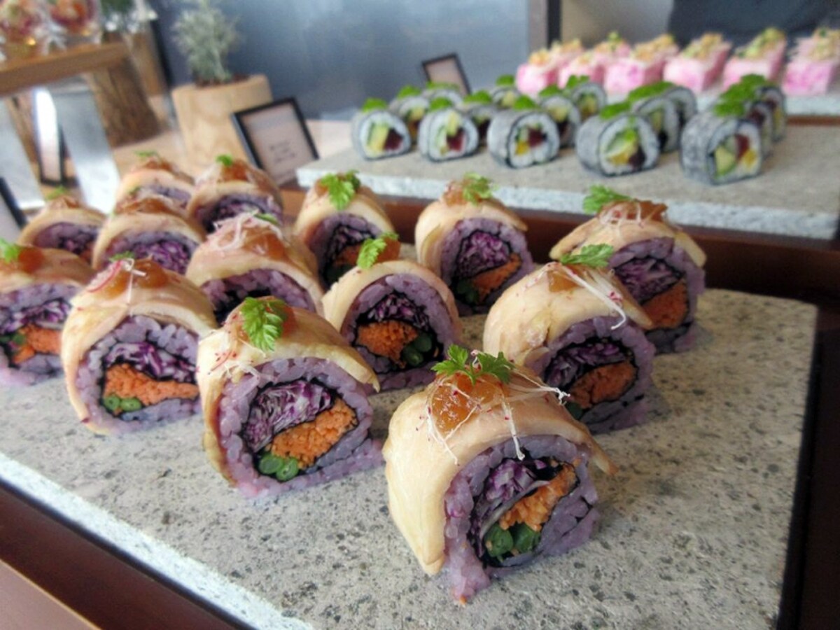 照り焼きチキンの赤ワインロール寿司