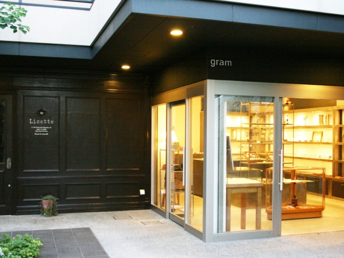 gramの外観