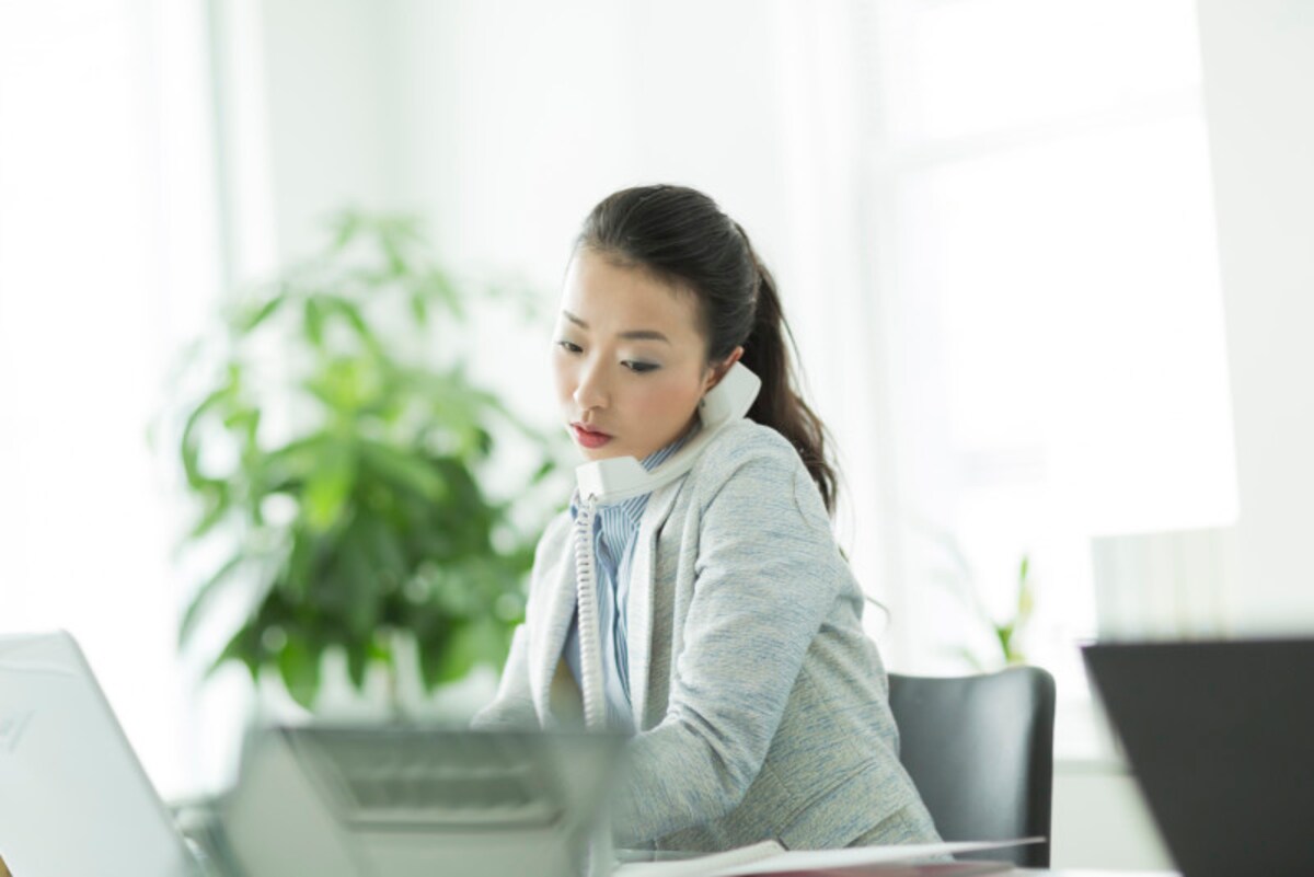 「折り返し電話します」よく使う表現でも、本当に正しいのか案外迷うことも多いようです