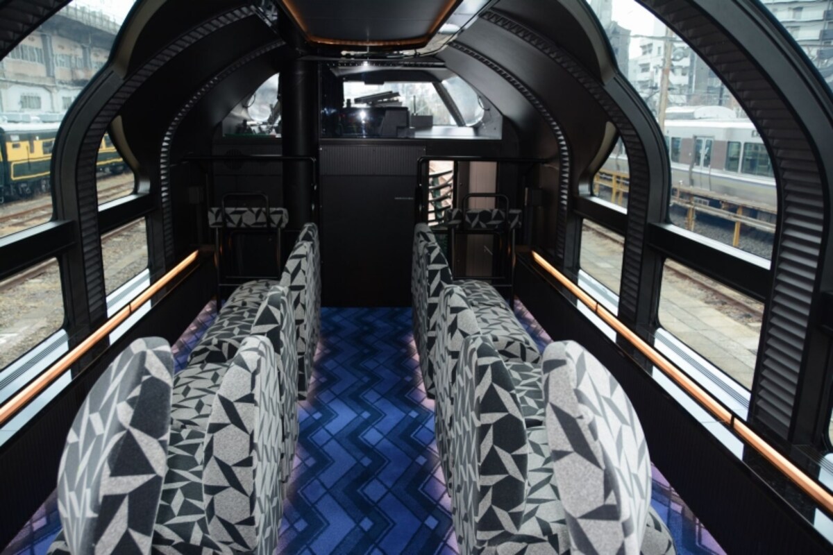 展望車車内