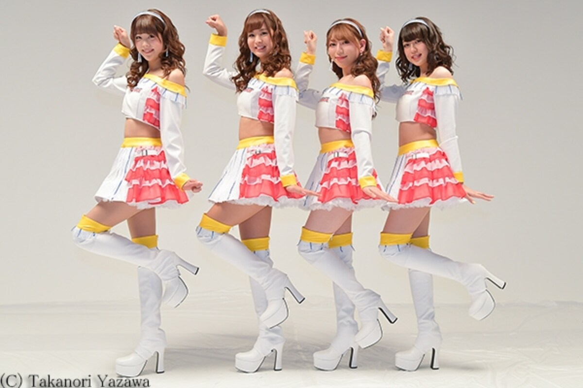 左側は赤がポイントでブリブリした感じ