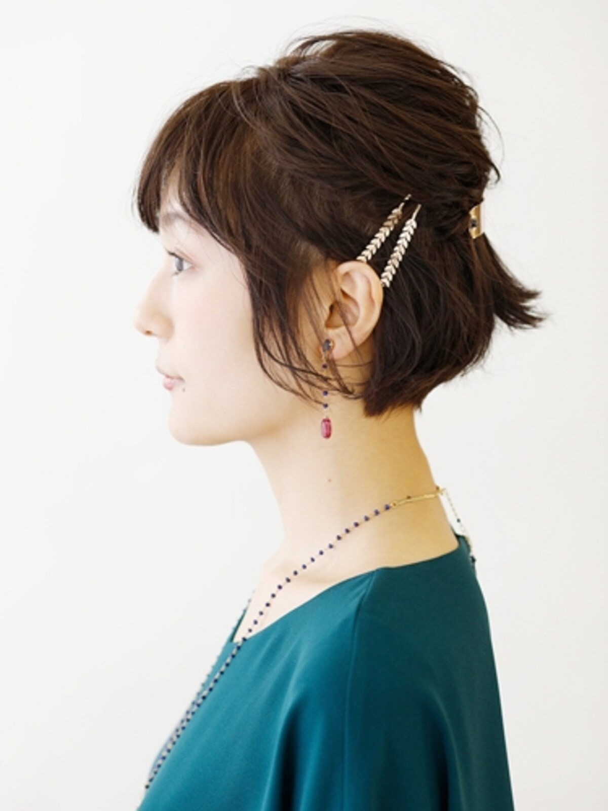 大人の女性に似合うシンプルショートアレンジ