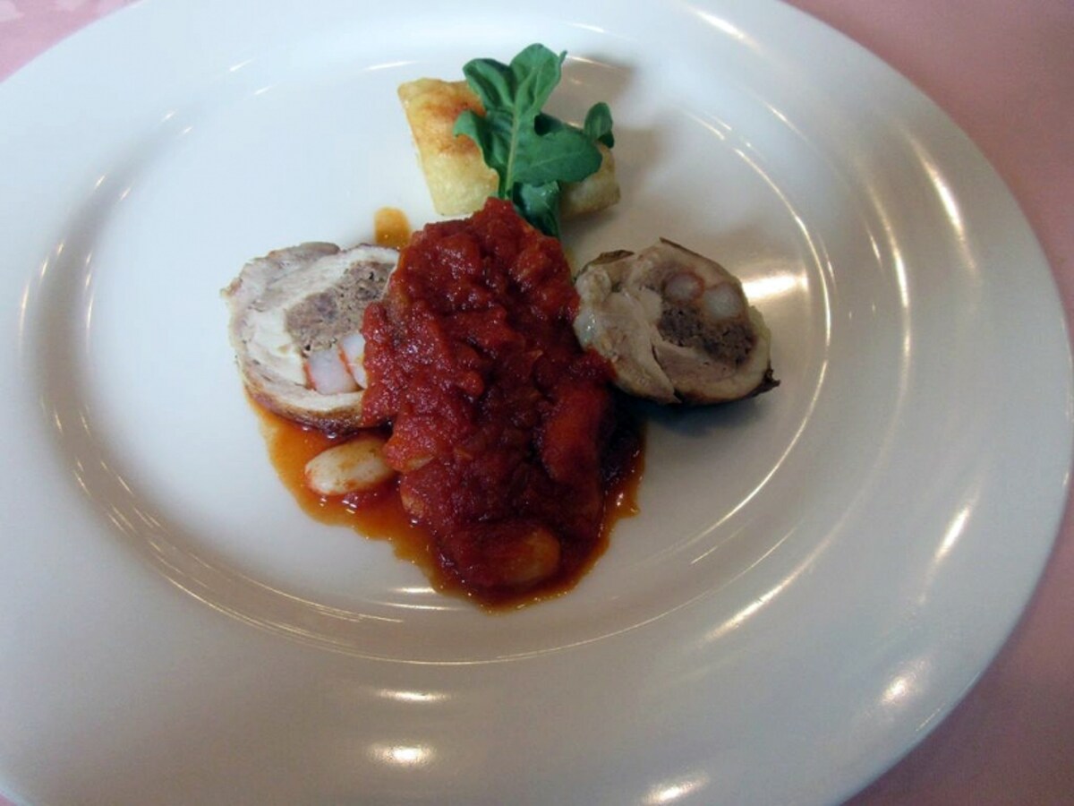 北海道産 桜姫鶏の海老詰めロースト 白インゲン煮込みソース