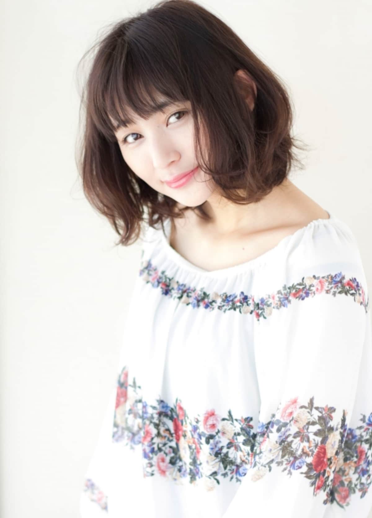 グレージュカラーのボブ【ヘアカラー暗め】