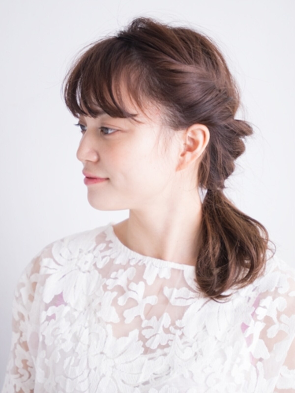 ねじり編み込みで作るシンプルなまとめ髪のやり方！簡単ヘアアレンジ