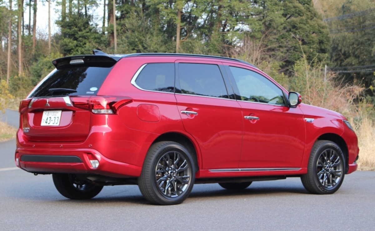 三菱アウトランダーPHEV