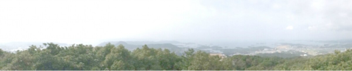 標高364メートルの弓張岳展望台から望む九十九島(2012年3月撮影)