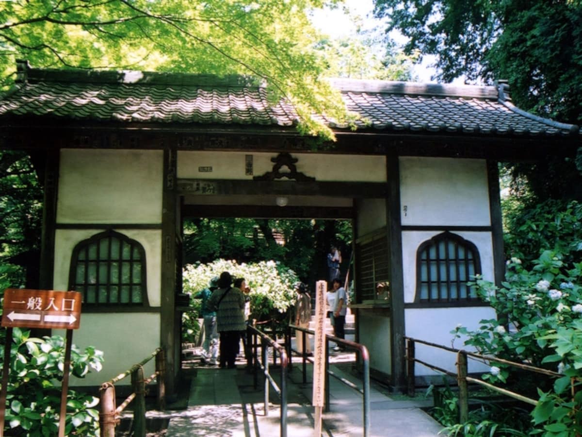 明月院の門