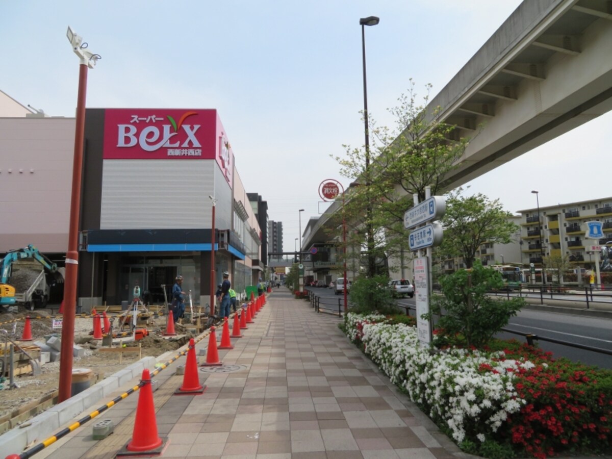 スーパー工事中