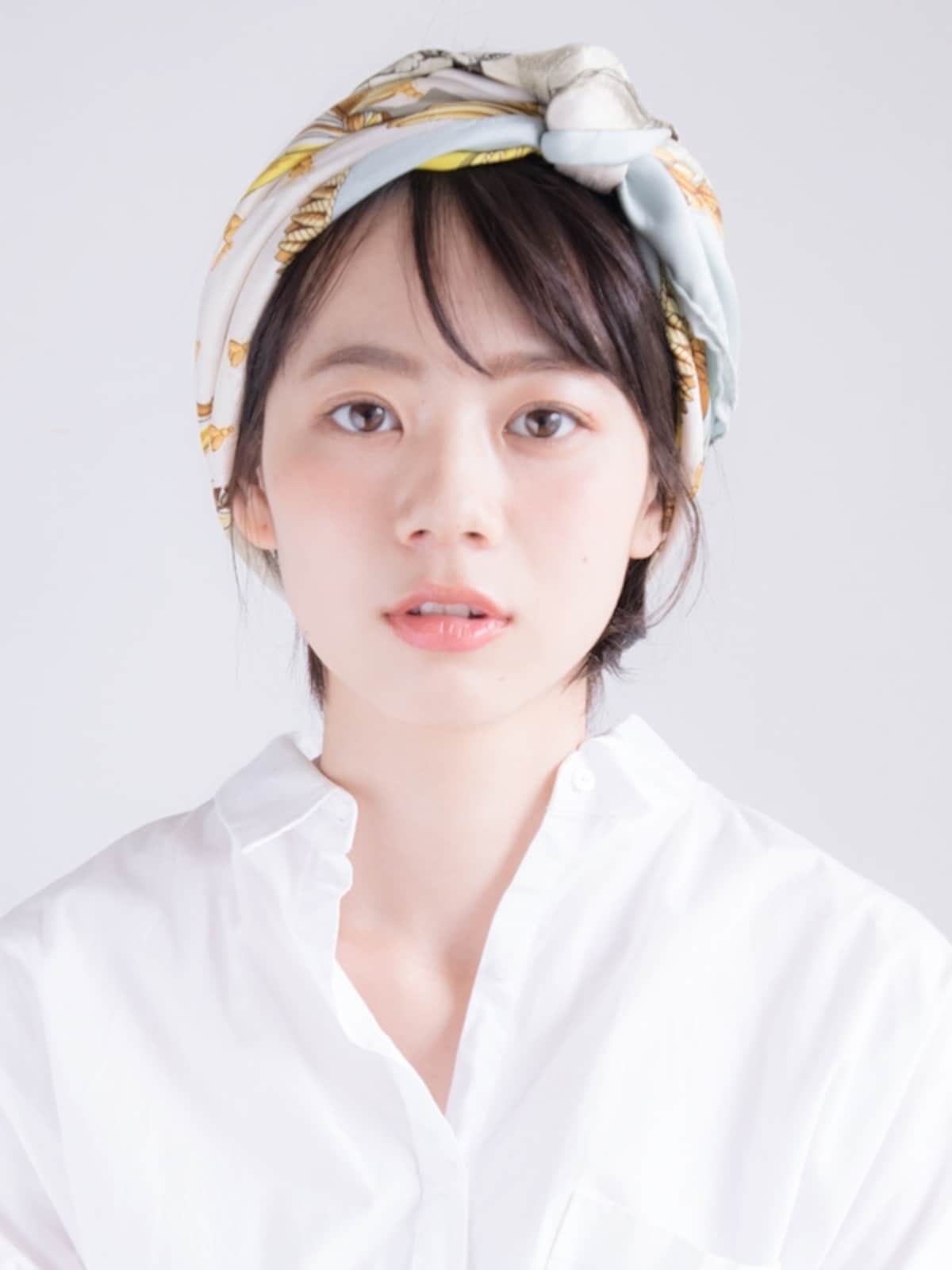 スカーフをターバンにアレンジ！ショートヘアにおすすめの巻き方