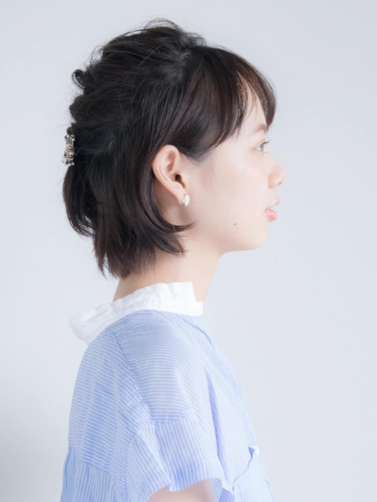 くるりんぱで簡単！編み込み風ショートヘアアレンジ