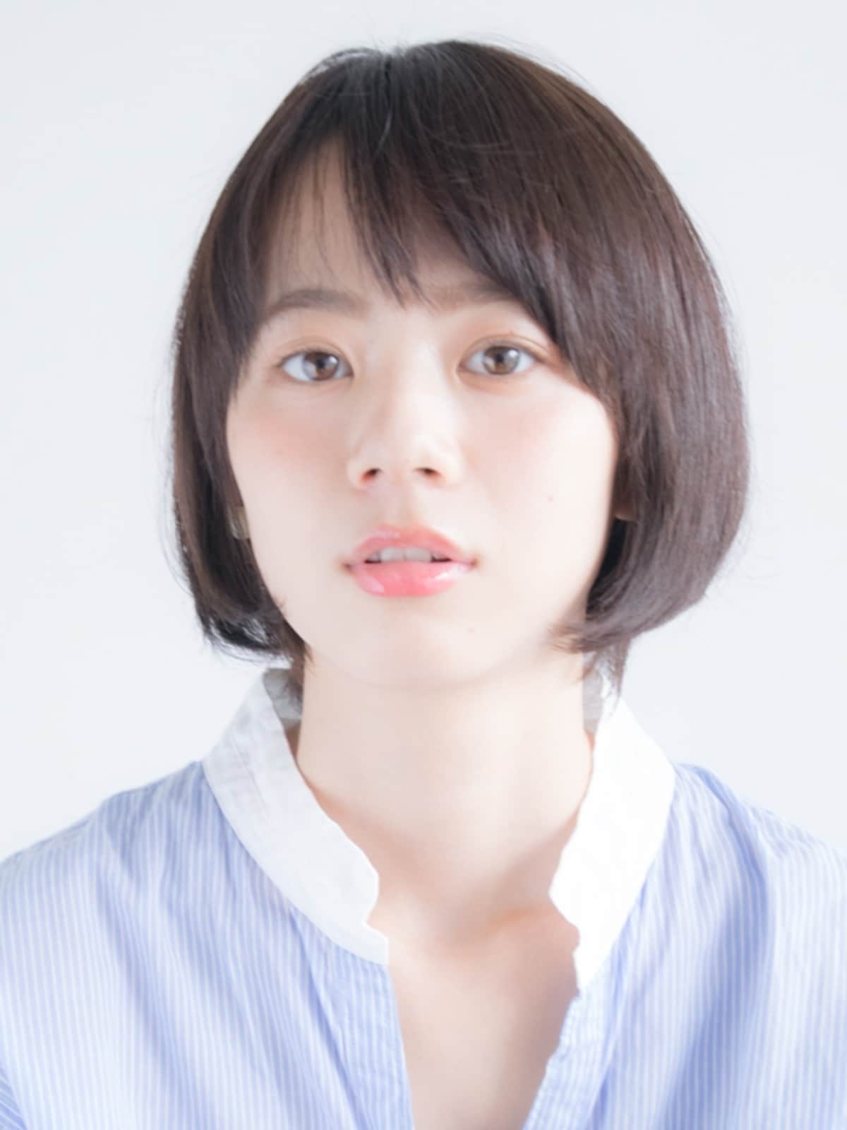 ナチュラルなショートボブスタイル