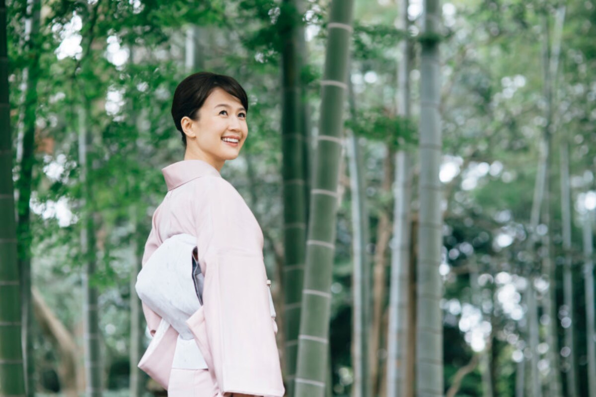 立ち姿、座り姿を美しくして育ちの良さそうな印象に