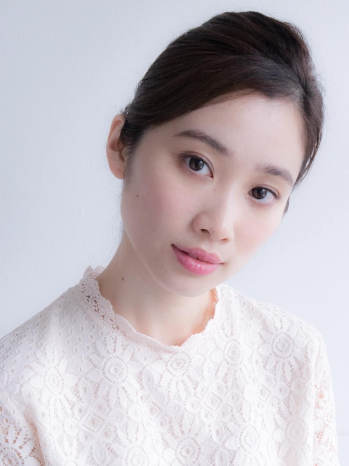 トップでまとめる夜会巻き