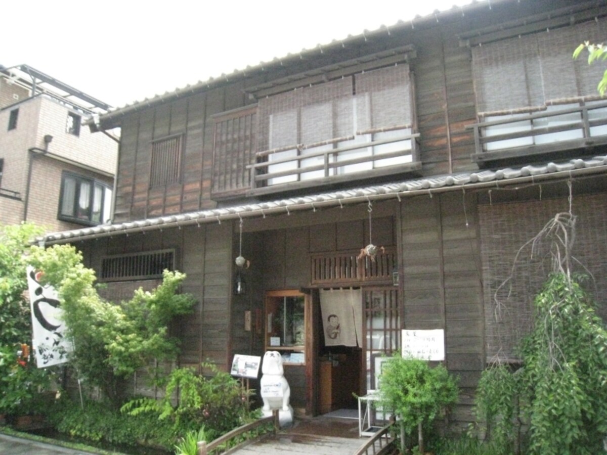 うなっ子入り口。