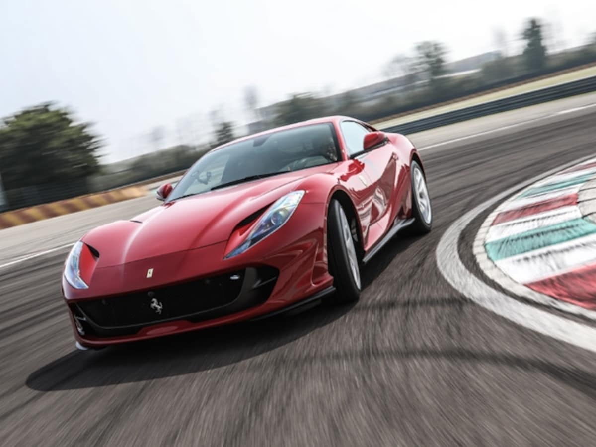 フェラーリ812スーパーファスト