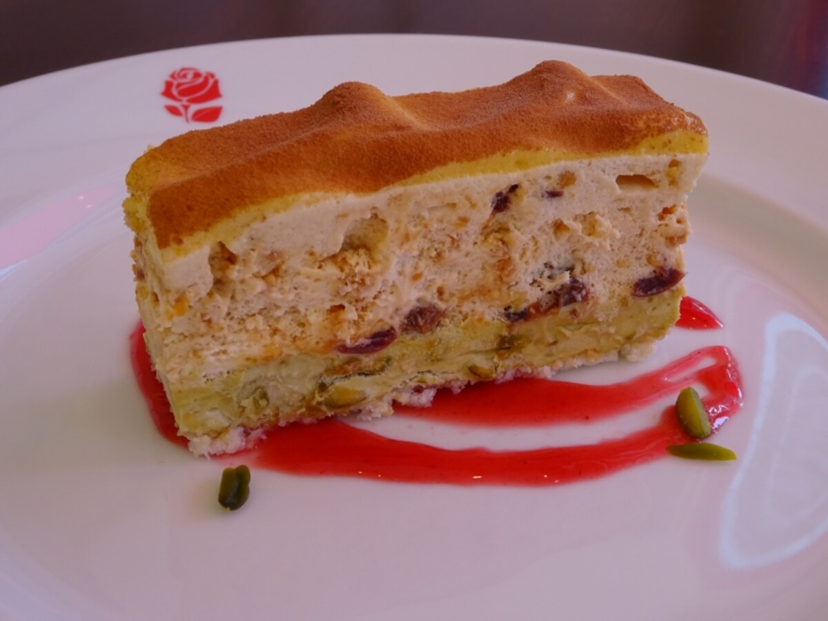 「パッション ドゥ ローズ」の「ヌガーグラッセ」（税込900円）