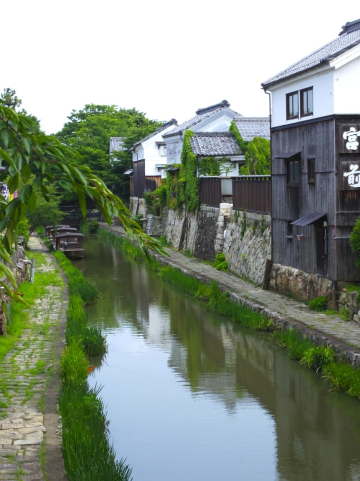 白壁の土蔵