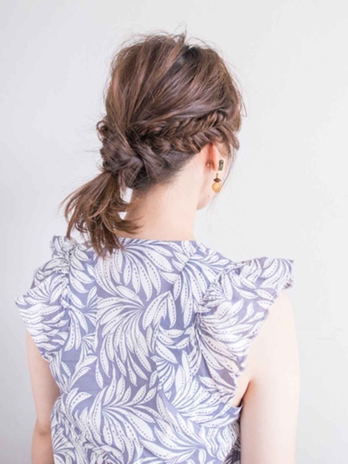 暑い日に！伸ばしかけボブに似合う簡単ヘアアレンジ